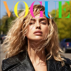 Irina Shayk en couverture du numéro de septembre 2016 du magazine Vogue Russia. Photo par Mert et Marcus.