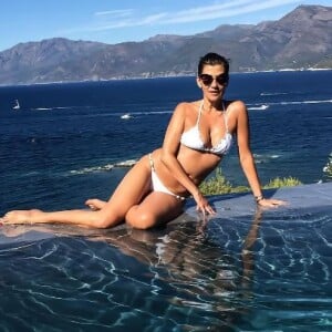 Cristina Cordula en bikini, pendant ses vacances en Corse, août 2016