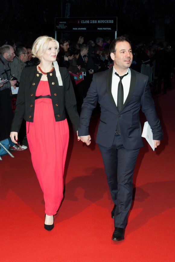 Mario Barravecchia et sa compagne, enceinte, lors de l'ouverture du festival international du film de Beaune le 25 mars 2015. Le chanteur vient d'être papa pour la troisième fois !