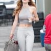 Exclusif - Bella Thorne arrive sur le tournage du film "You get me" à Los Angeles le 16 mai 2016.