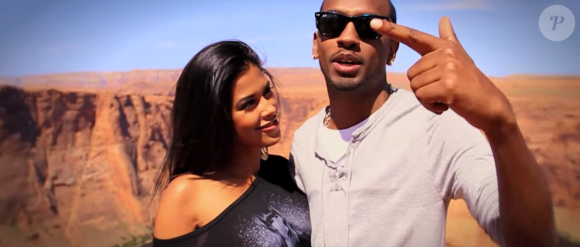Capture d'écran d'Ayem Nour dans le clip "Toi et moi" de Colonel Reyel, en 2012.