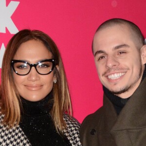 Jennifer Lopez et son compagnon Casper Smart - Première de "Rock The Kasbah" à New York, le 19 octobre 2015.