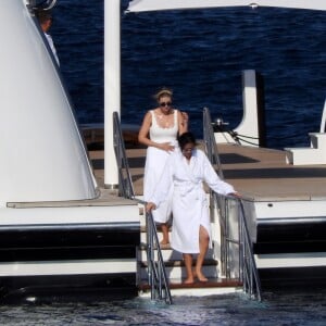 Exclusif - Ivanka Trump et son mari Jared Kushner se ressourcent sur un yacht en Croatie au large de Dubrovnik le 12 août 2016.