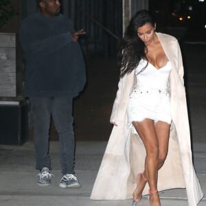 Kim Kardashian et son mari Kanye West dans les rues de New York, le 29 août 2016.