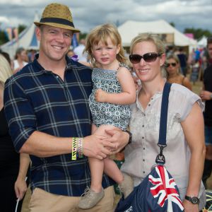 Mia Tindall avec ses parents Mike Tindall et Zara Phillips au Big Feastival à Kingham le 28 août 2016.