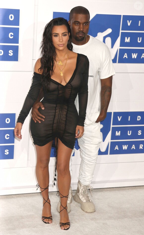 Kim Kardashian et son mari Kanye West - Photocall des MTV Video Music Awards 2016 au Madison Square Garden à New York. Le 28 août 2016 © Nancy Kaszerman / Zuma Press / Bestimage
