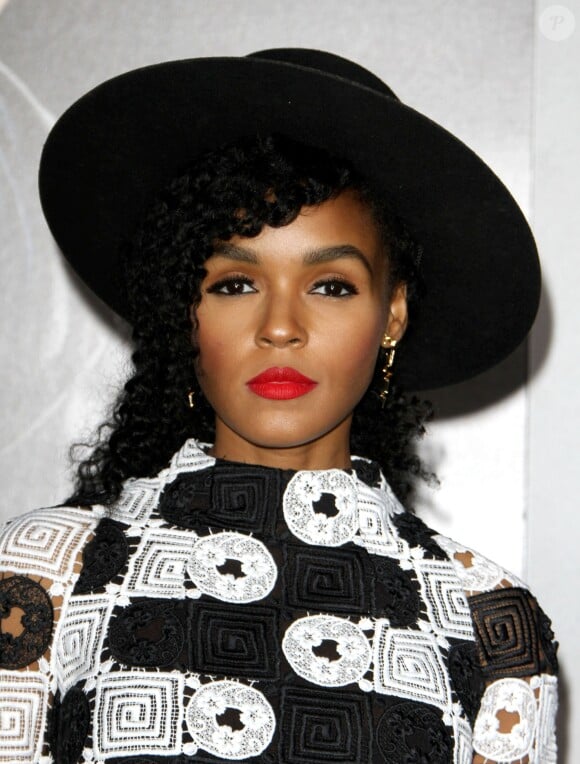 Janelle Monae à la première de 'Creed' au théâtre The Regency Village à Westwood, le 19 novembre 2015