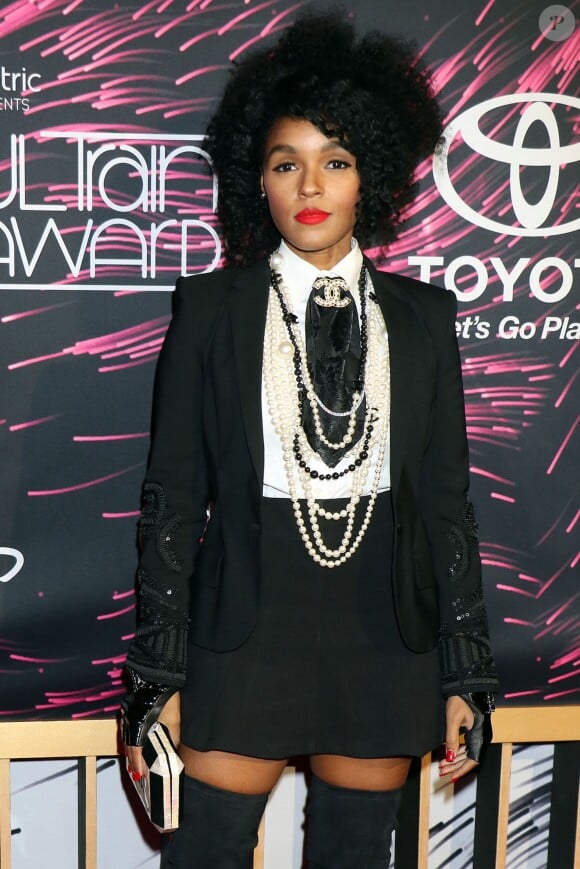 Janelle Monae - Cérémonie des "Soul Train Music Awards" à la Nouvelle-Orléans, le 6 novembre 2015.