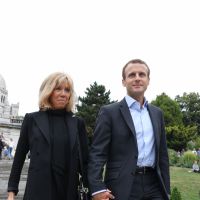 Emmanuel Macron et Brigitte : Libres comme l'air et amoureux à Montmartre