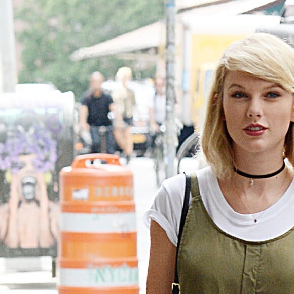 Taylor Swift quitte son appartement de Tribeca à New York City, New York , Etats-Unis, le 31 août 2016.