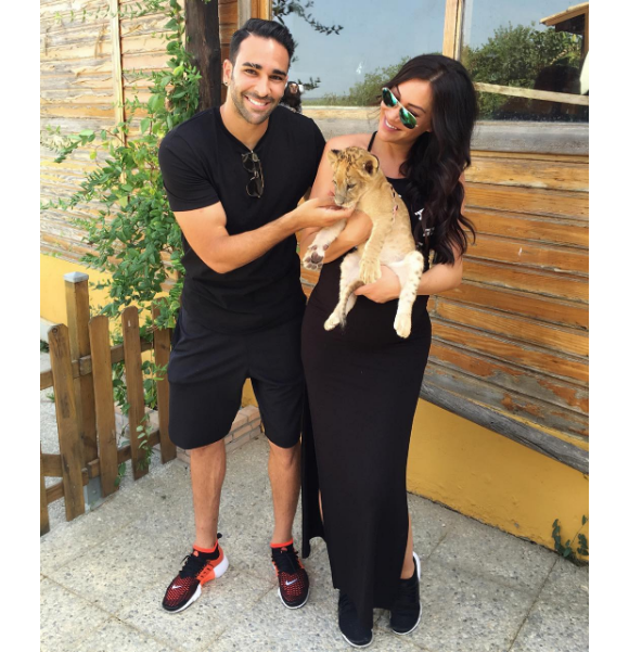 Sidonie Biémont, compagne d'Adil Rami, a accouché le 7 septembre 2016 de jumeaux, Zayn et Madi. Photo Instagram septembre 2016.