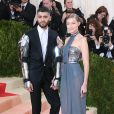 Gigi Hadid et son petit ami Zayn Malik à la Soirée Costume Institute Benefit Gala 2016 (Met Ball) sur le thème de "Manus x Machina" au Metropolitan Museum of Art à New York, le 2 mai 2016.