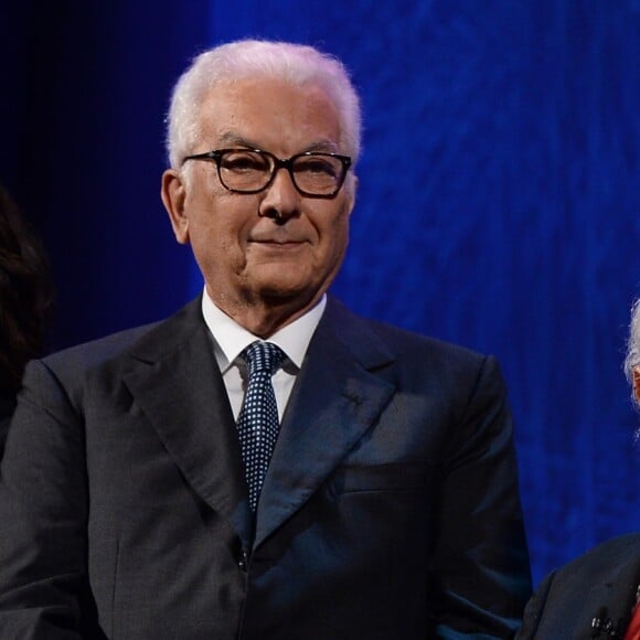 Sophie Marceau, Paolo Baratta, Jean Paul Belmondo - Remise du Lion d'Or à Jean-Paul Belmondo pour l'ensemble de sa carrière lors du 73e Festival du Film de Venise, la Mostra. Le 8 septembre 2016 7