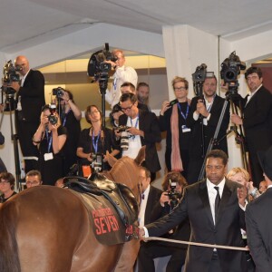 Denzel Washington et l'équipe de The Magnificent Seven (Les Sept Mercenaires) d'Antoine Fuqua lors de l'avant-première du film en clôture de la 73e Mostra de Venise, le 10 septembre 2016. © Future-Image/Zuma Press/Bestimage