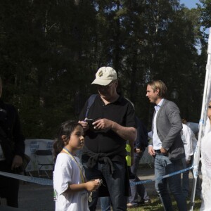 La princesse Victoria et la princesse Estelle de Suède, lookée avec son chapeau, ont assisté à la Journée des Sports et à la course annuelle organisée par le prince Daniel, dans le parc Haga à Stockholm le 11 septembre 2016.