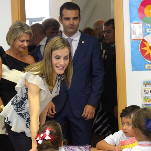 La reine Letizia d'Espagne inaugurait officiellement l'année scolaire 2016-2017 à l'école Ginés Morata d'Almeria, en Andalousie, le 13 septembre 2016.