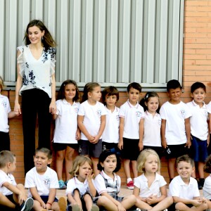 La reine Letizia d'Espagne inaugurait officiellement l'année scolaire 2016-2017 à l'école Ginés Morata d'Almeria, en Andalousie, le 13 septembre 2016.