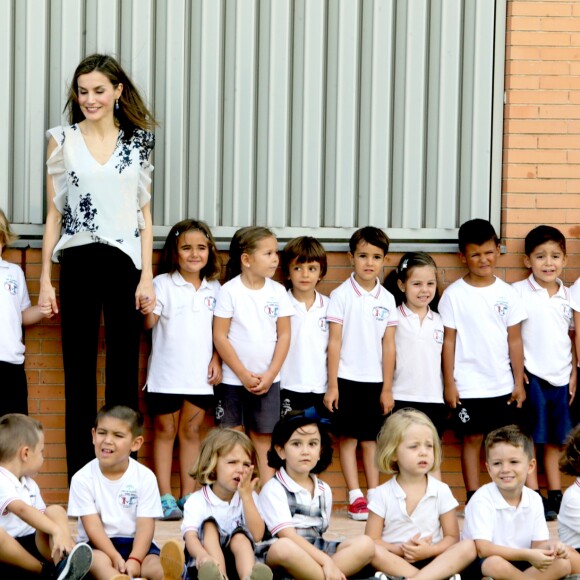 La reine Letizia d'Espagne inaugurait officiellement l'année scolaire 2016-2017 à l'école Ginés Morata d'Almeria, en Andalousie, le 13 septembre 2016.