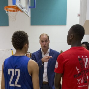 Le prince William, duc de Cambridge, en visite à la Caius House, un centre pour les jeunes à Londres dans le quartier de Battersea le 14 septembre 2016.