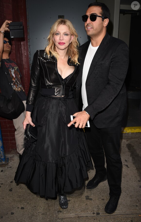 Courtney Love et Mohammed Al-Turki à l'Hammerstein Ballroom lors du défilé Marc Jacobs. New York, le 15 septembre 2016.