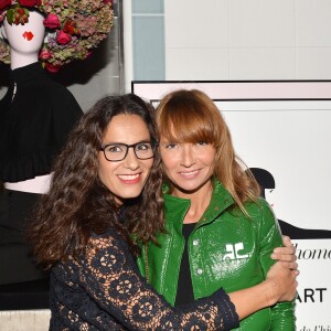 Elisa Tovati et Axelle Laffont à la soirée "Chantal Thomass Damart" au club Les Bains. La célèbre créatrice de mode s'est associée à Damart pour designer une collection de lingerie mise en vente en hiver 2016. Paris, le 15 septembre 2016. © Ramsamy Veeren/Bestimage