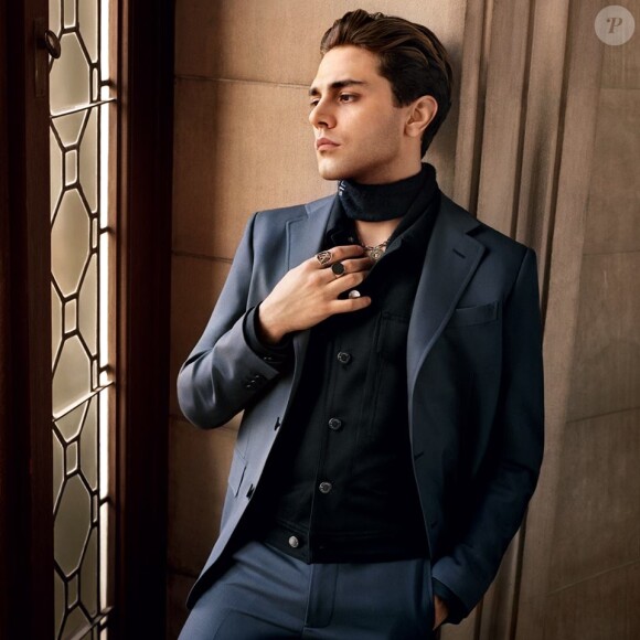 Xavier Dolan figure sur la nouvelle campagne publicitaire masculine de Louis Vuitton. Photo par Alasdhair McLellan. Rentrée 2016.