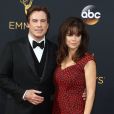John Travolta et sa femme Kelly Preston - 68ème cérémonie des Emmy Awards au Microsoft Theater à Los Angeles, le 18 septembre 2016.