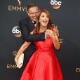 Mark Burnett et sa femme Roma Downey - 68ème cérémonie des Emmy Awards au Microsoft Theater à Los Angeles, le 18 septembre 2016.
