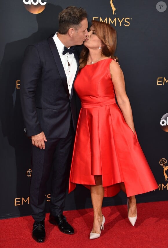 David Burnett, Roma Downey - 68ème cérémonie des Emmy Awards au Microsoft Theater à Los Angeles, le 18 septembre 2016.