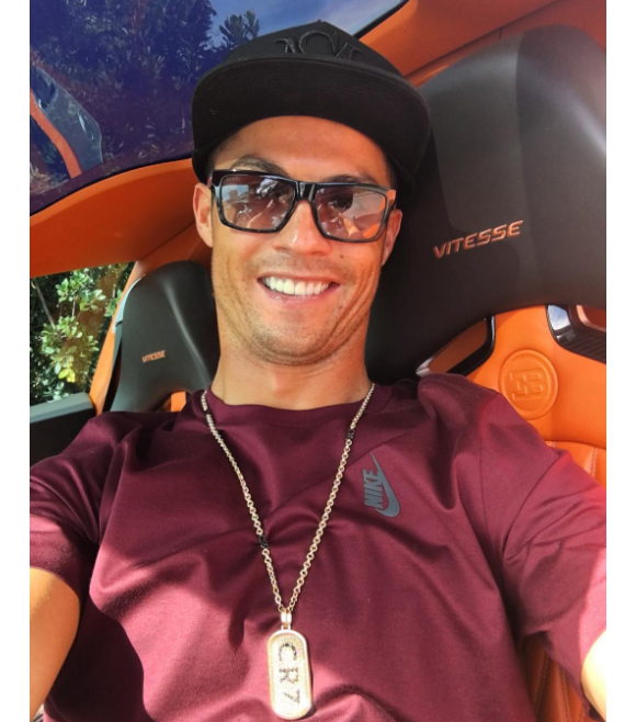 Cristiano Ronaldo, selfie dans sa Lamborghini après l'entraînement, photo Instagram septembre 2016.