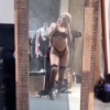 Kylie Jenner torride en sous-vêtements et bas sexy. Photo publiée sur Snapchat en septembre 2016