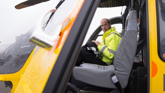 Prince William : Dans son difficile quotidien de pilote d'ambulance...