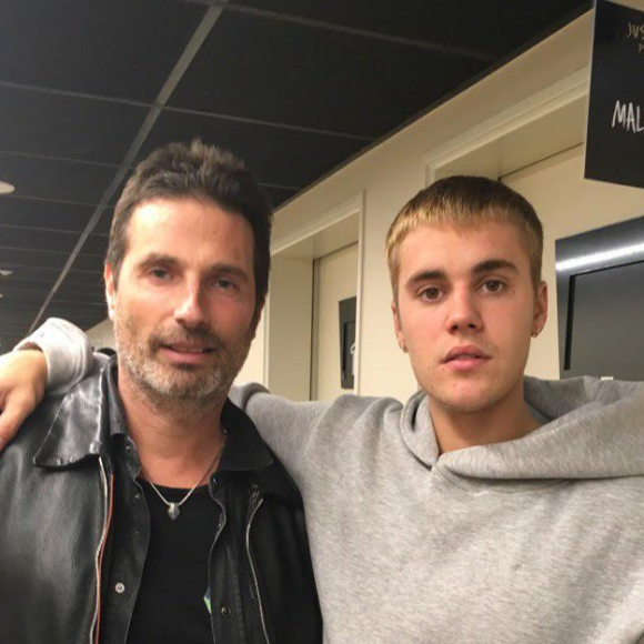 Le sculpteur Richard Orlinski dans les coulisses du concert de Justin Bieber à l'AccorHotels Arena, le 20 septembre 2016