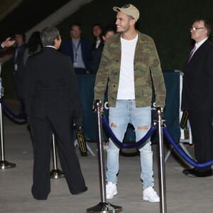 Exclusif - Baptiste Giabiconi arrive au concert de Justin Bieber à l'AccorHotels Arena à Paris dans le cadre de sa tournée "Purpose World Tour", le 20 septembre 2016.