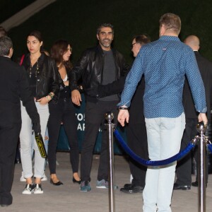 Exclusif - Ary Abittan arrive au concert de Justin Bieber à l'AccorHotels Arena à Paris dans le cadre de sa tournée "Purpose World Tour", le 20 septembre 2016.