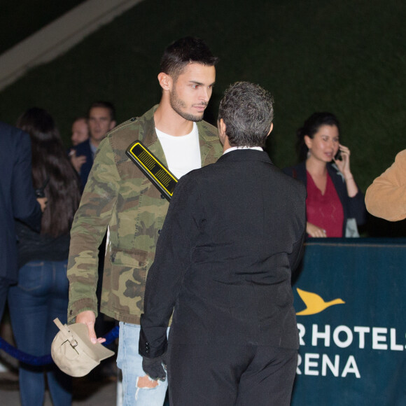 Exclusif - Baptiste Giabiconi arrive au concert de Justin Bieber à l'AccorHotels Arena à Paris dans le cadre de sa tournée "Purpose World Tour", le 20 septembre 2016.