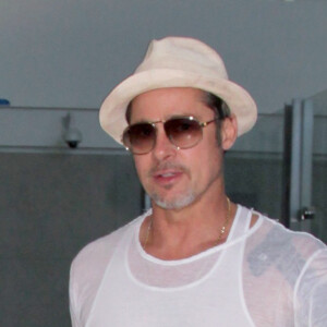 Brad Pitt à son arrivée à l'aéroport de Los Angeles le 24 juillet 2016.