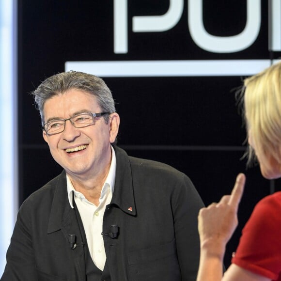 Exclusif - Première diffusion du magazine politique "Punchline" présenté par Laurence Ferrari avec Jean-Luc Mélenchon (candidat de "La France insoumise" à l'élection présidentielle) en invité, dans les studios de C8 à Paris, le 25 septembre 2016. Punchline est en direct tous les dimanches à 12h05 sur C8 et produit par C8 / Newstime / Eléphant & Cie. © Pierre Perusseau/Bestimage Verbatim de Jean-Luc Mélenchon : "Toutes les références à l'histoire sont constructives." "Qui à part moi propose d'en finir avec la Vème République et de convoquer une Assemblée constituante ? " "L'euro tel qu'il est, est un garrot qui tue la production." "Il faut sortir des traités européens car ils provoquent la pagaille et la misère." "Je suis pour le vote obligatoire en tenant compte des bulletins blancs." "Il faut avoir une attitude rationnelle et organisée avec l'immigration." "Je suis candidat pour être élu." "Il ne faut pas proposer aux jeunes de s'endetter pour faire leurs études. Je propose une allocation d'autonomie."  No web/No blog pour Belgique/Suisse25/09/2016 - Paris