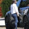Exclusif - Mila Kunis enceinte avec sa fille Wyatt dans les rues de Los Angeles, le 23 septembre 2016