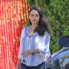 Exclusif - Mila Kunis enceinte avec sa fille Wyatt dans les rues de Los Angeles, le 23 septembre 2016