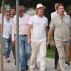 Exclusif - Brad Pitt prend du bon temps avec des amis à Sibenik en Croatie. Brad Pitt se promène avec des amis dans la ville avant de monter dans un yacht.