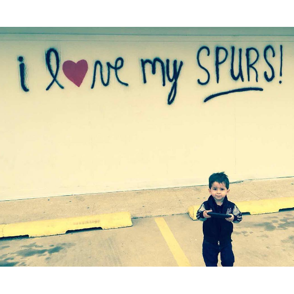 Josh grand supporter des Spurs, forcément.