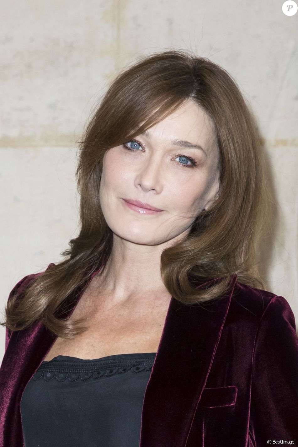 Carla Bruni-Sarkozy au défilé de mode Christian Dior ...