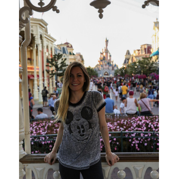 Crystal Hefner est à Disneyland. Photo publiée sur Instagram, le 30 septembre 2016