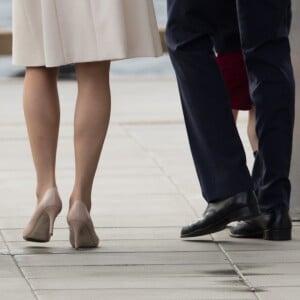 Le prince William, Kate Middleton, le prince George et la princesse Charlotte de Cambridge ont dit au revoir au Canada le 1er octobre 2016 après leur tournée royale de huit jours, embarquant à bord d'un hydravion au Harbour Airport de Victoria à destination de Vancouver, puis Londres.