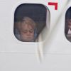 Le prince George au hublot, une dernière image craquante... Le prince William, Kate Middleton, le prince George et la princesse Charlotte de Cambridge ont dit au revoir au Canada le 1er octobre 2016 après leur tournée royale de huit jours, embarquant à bord d'un hydravion au Harbour Airport de Victoria à destination de Vancouver, puis Londres.