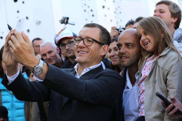 Un an après l'ouverture, le centre culturel de Lesquin a été rebaptisé "Centre culturel Dany Boon", en présence du comédien à Lesquin près de Lille le 1er octobre 2016.