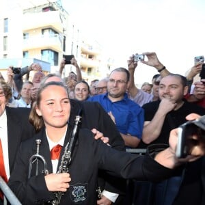 Un an après l'ouverture, le centre culturel de Lesquin a été rebaptisé "Centre culturel Dany Boon", en présence du comédien à Lesquin près de Lille le 1er octobre 2016.