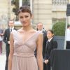 Olga Kurylenko arrivant au défilé de mode "Valentino", collection prêt-à-porter Printemps-Eté 2017 à Paris, le 2 octobre 2016