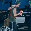 Colin Farrell efface progressivement sur son bras droit un tatouage tribal. L'acteur est actuellement sur le tournage de "Killing of a sacred Deer" le 1er septembre 2016 à Cincinnati.